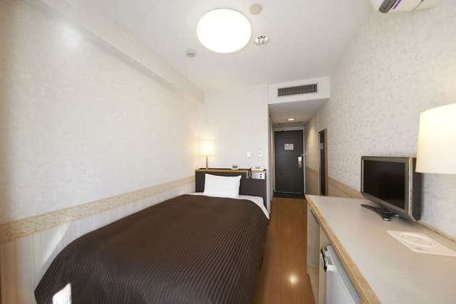 Business Single Room, 1 Large Twin Bed, Smoking