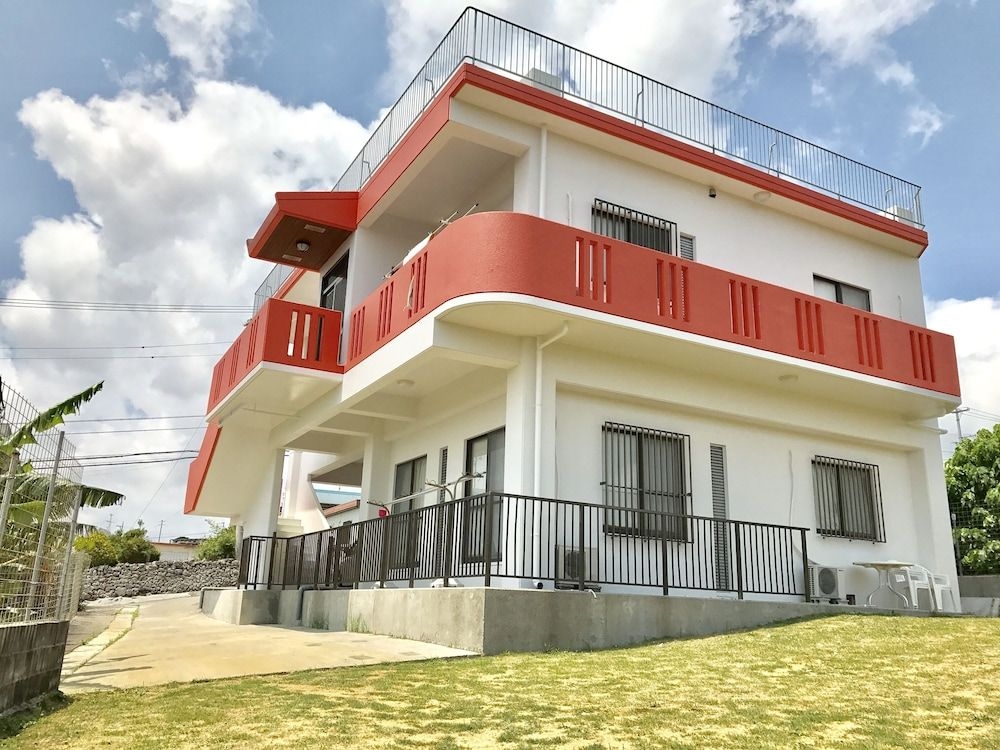 Okinawa Pension Minami1