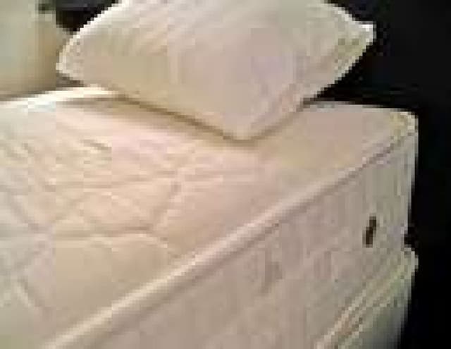 Compact Twin Room