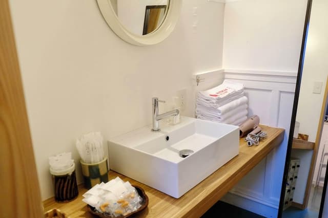 Family Room (One Bed Room) with Private Bathroom, Non Smoking
