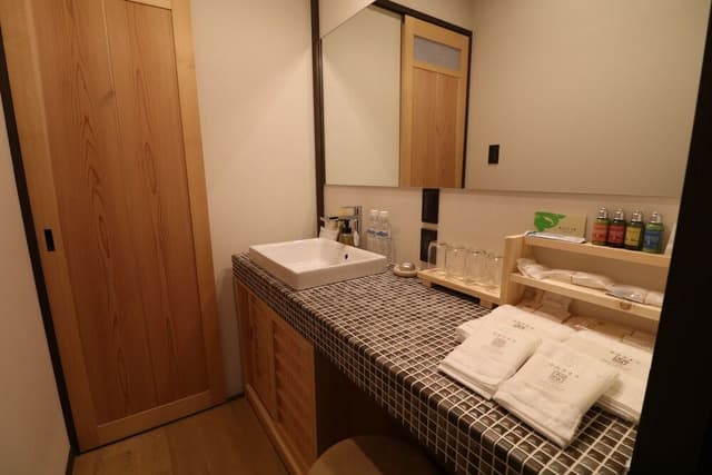 Garden Suite with 2 Japanese futons