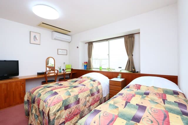 Twin Room, Private Toilet, Shared Bathroom