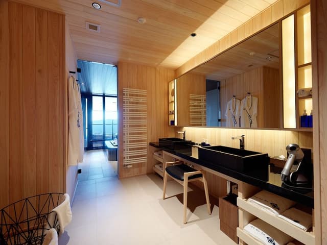 Suite Resort (3rd floor)