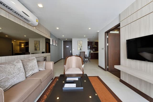 Grand Suite, 1 King Bed, Balcony (Living Room)