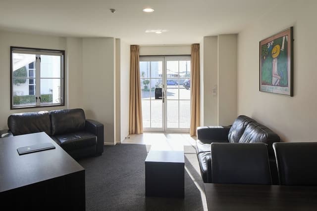 Deluxe 2 Bedroom Apartment