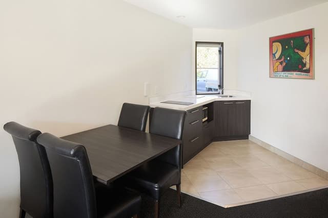 Deluxe 2 Bedroom Apartment
