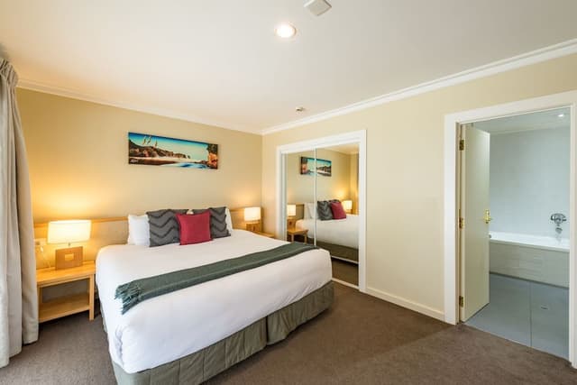 Executive Apartment, 2 Bedrooms, Ocean View (First Floor)