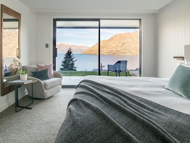 Tahuna Lakeview Room
