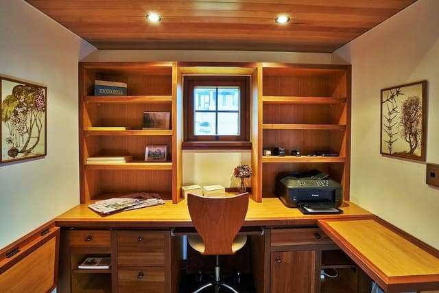 Deluxe Room, 1 King Bed, Lake View
