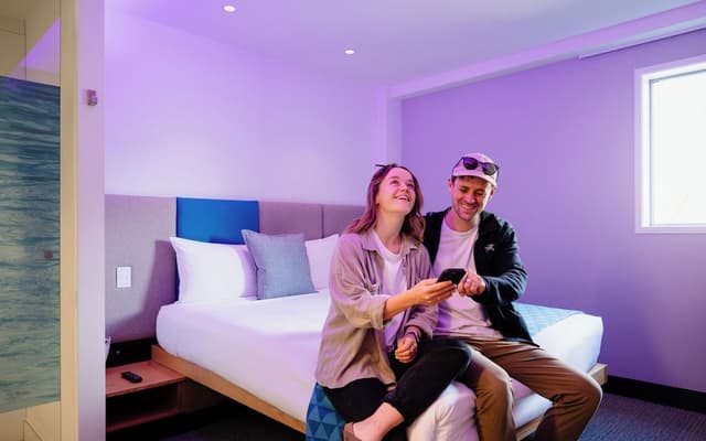 Standard Queen Room