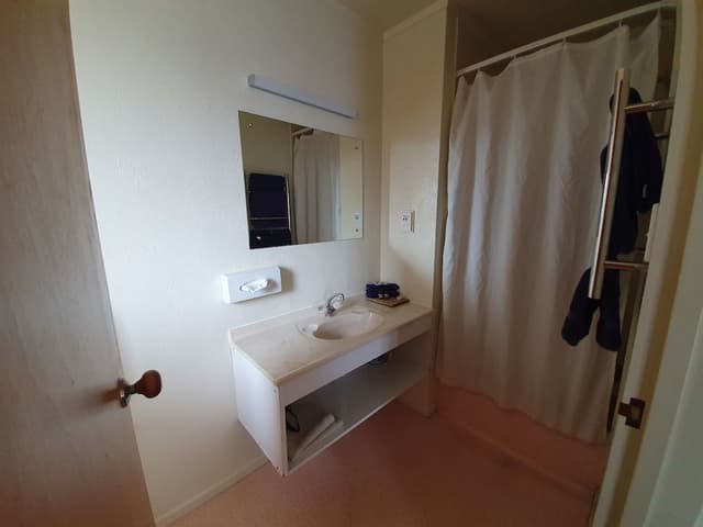 Comfort Twin Room, Refrigerator & Microwave