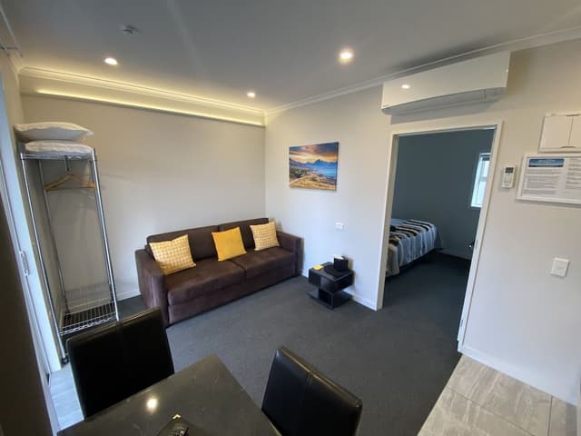 1-Bedroom Apartment