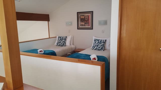 Lakefront Unit 6 People