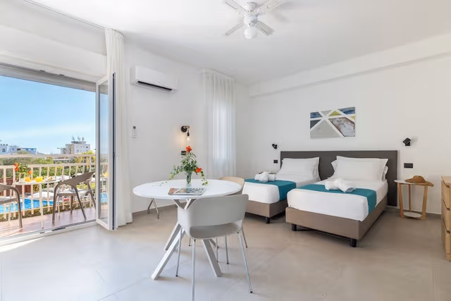 Comfort Studio, Balcony, Pool View