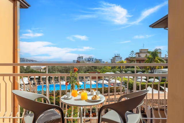 Comfort Studio, Balcony, Pool View