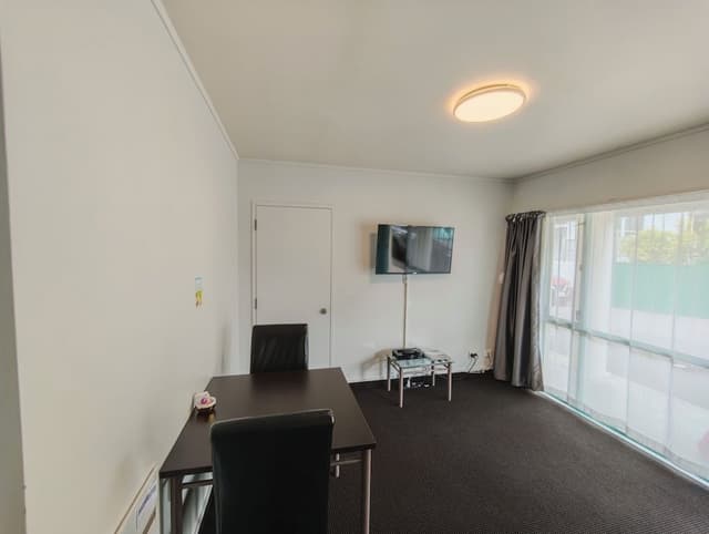 One Bedroom Motel Unit
