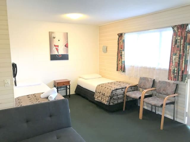 Family Suite (Large)