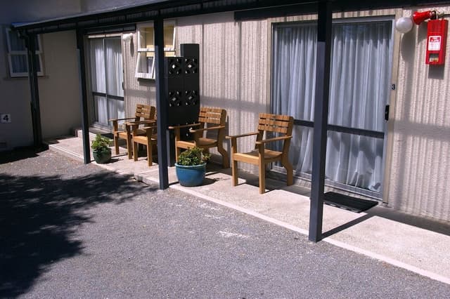 Extra Large Studio Unit
