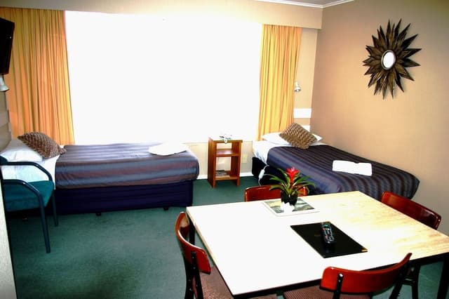 Suite, 1 Bedroom, Ground Floor
