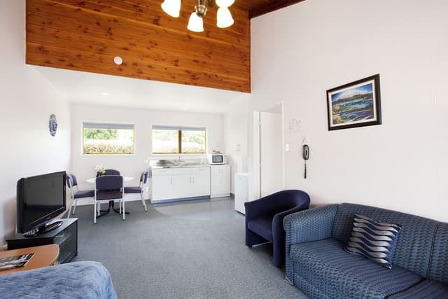 One Bedroom Suites, Accessible