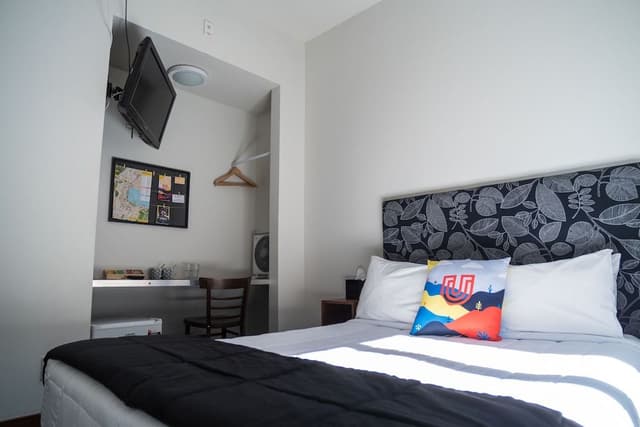 Queen Studio with Shared Bathroom