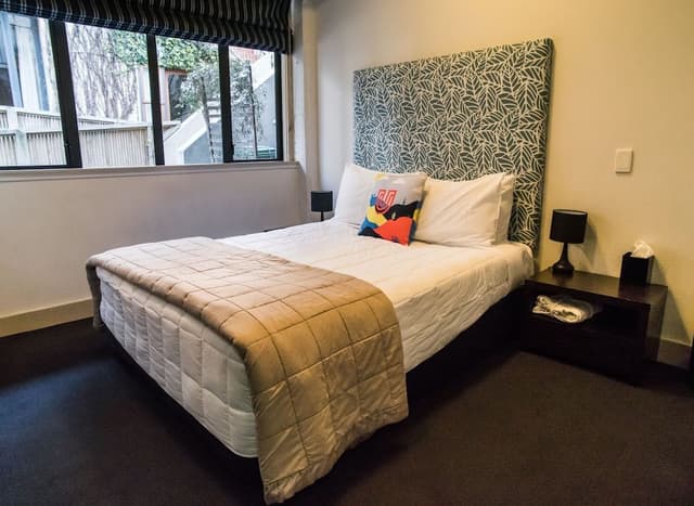 Queen Studio with Shared Bathroom