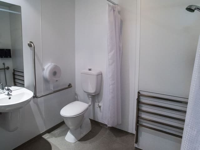 Queen Studio with Shared Bathroom