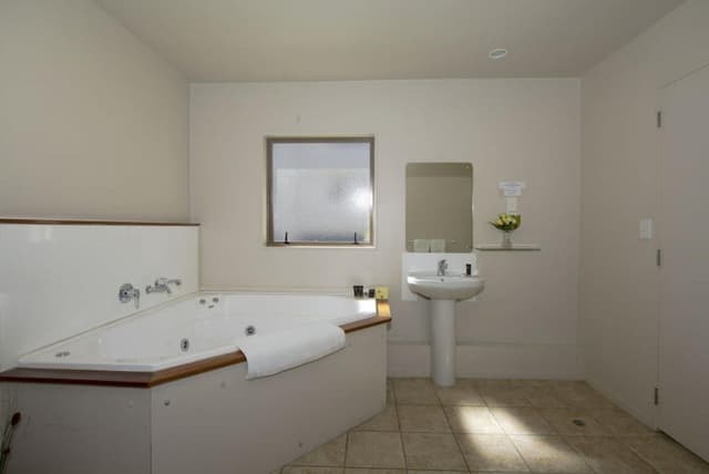 Studio, Multiple Beds, Non Smoking, Jetted Tub