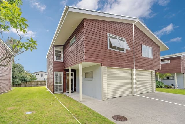 Apartment 10, Two bedrooms and Two bathrooms