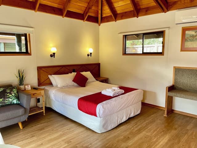 Queen Tropical Garden Villa