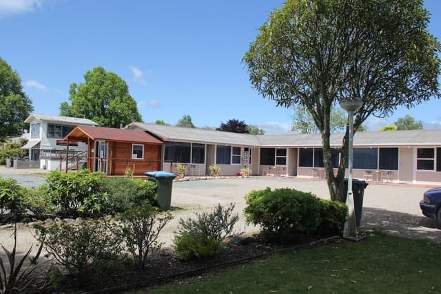 Whole Lodge (5 Bedrooms)