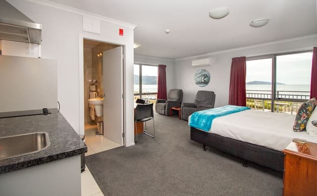 Sea View Suite, Shower, with Balcony-Top Floor