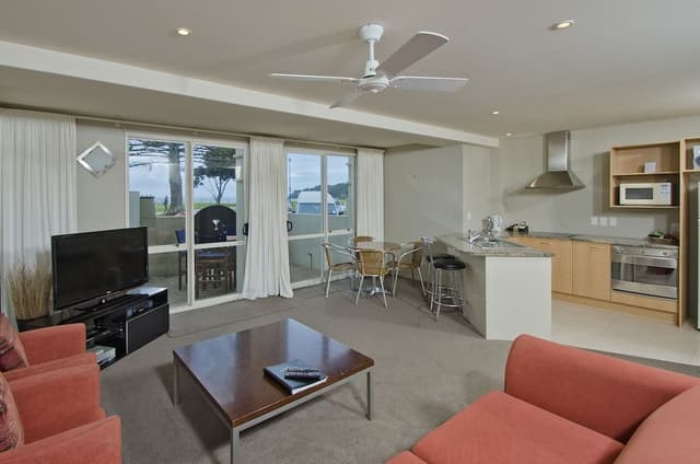 Apartment, 2 Bedrooms, Partial Sea View