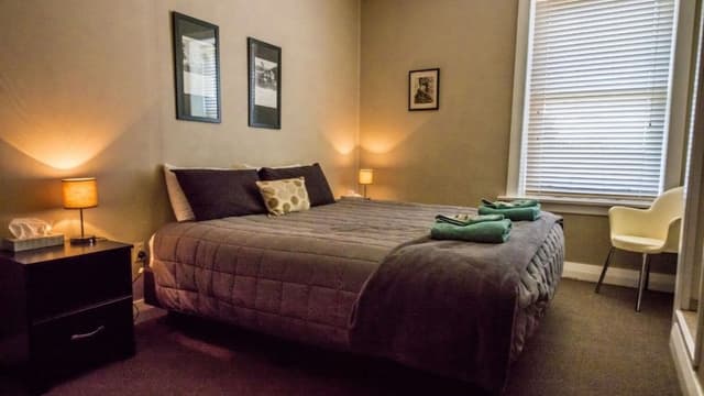 Room, 1 King Bed, Ensuite (Manager's Room)