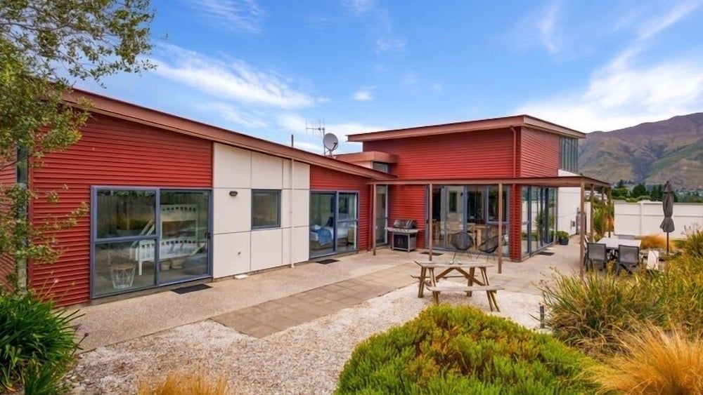 King Of The Hill0