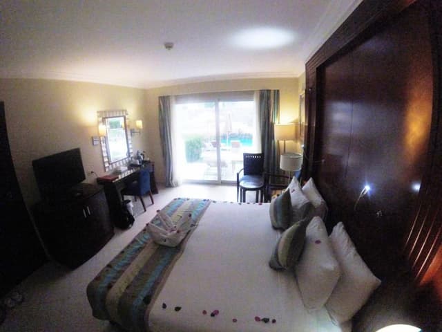 Honeymoon Offer (Upgraded to Swim-Up Room)