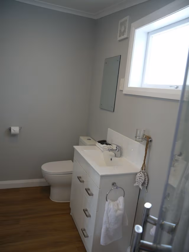 Bedroom 4 (The Sleepout) Pet Friendly