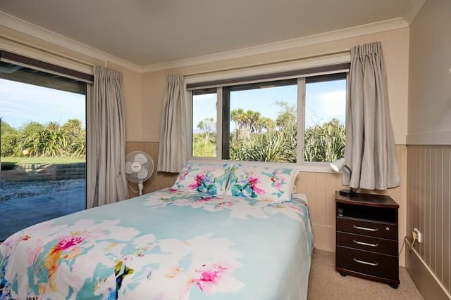 Sleepy Hollow with Shared Bathroom