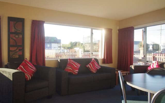 Executive Room, 2 Bedrooms, Garden Area (Apartment 6)