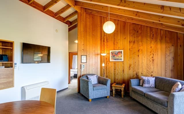 Superior Two Bedroom Unit Sea View