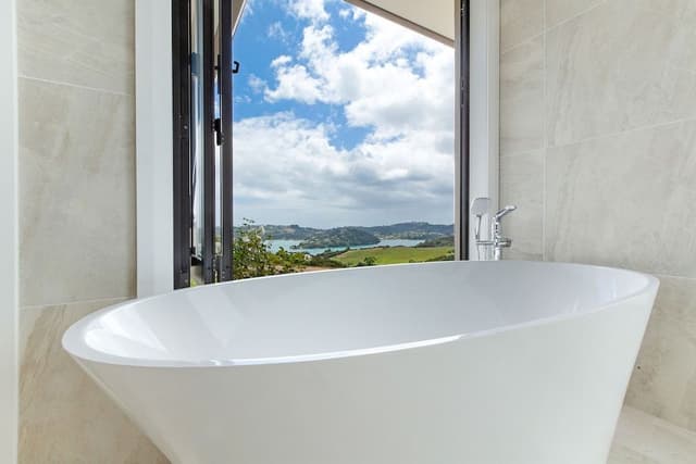Luxury House, 4 Bedrooms, Sea View