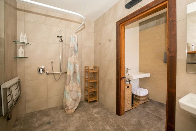 Exclusive House, 6 Bedrooms, Fireplace, Mountain View