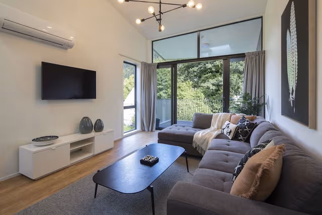 3 Bedrooms with 3 Bathrooms (3)