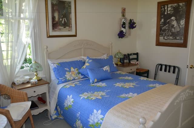 Country Corner Room