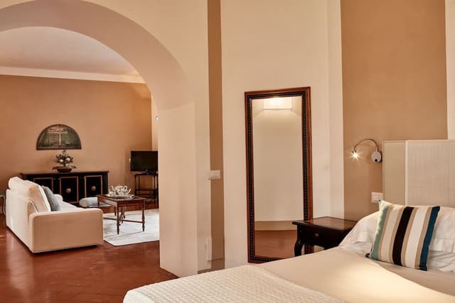 Courtyard Suite