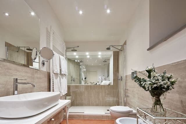 Courtyard Suite