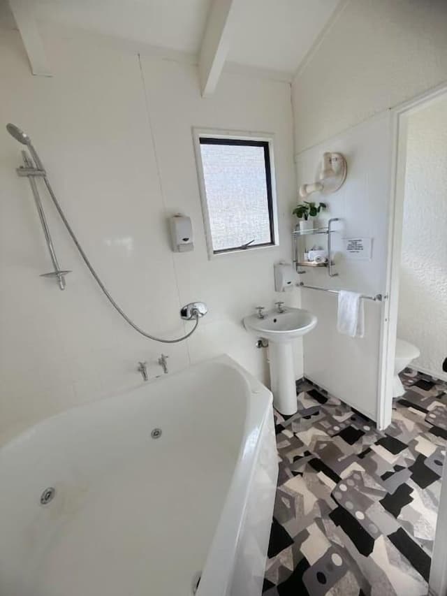 King Spa Studio
