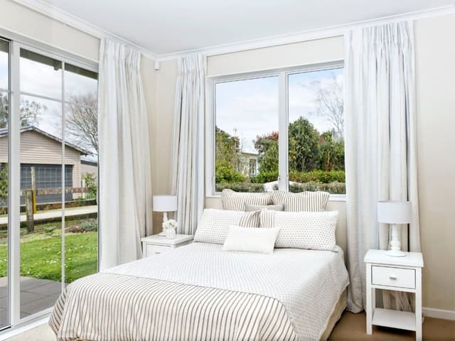 Deluxe Double Room, 1 Queen Bed, Shared Bathroom