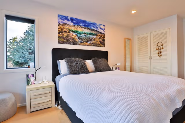 Comfort Double Room with Shared Bathroom - Lake View