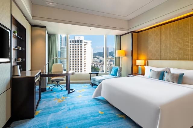 Deluxe Room, 1 King Bed, City View (Deluxe City View King)